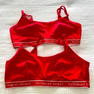 Victoria’s Secret Red Wireless Soft Bra (2).